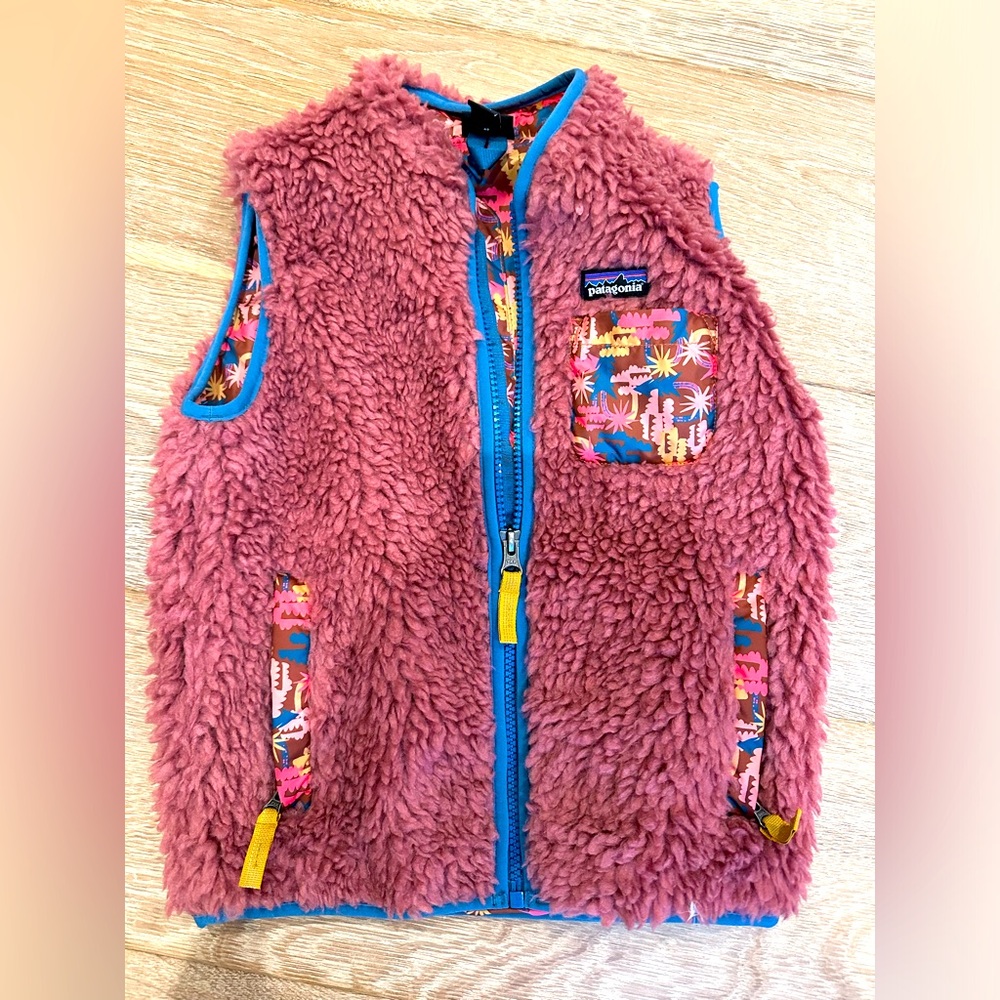 Patagonia Sherpa vest in dusty purple size 5t
